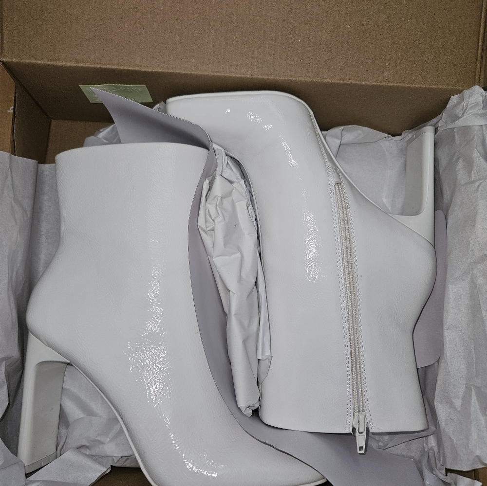 Mix No. 6 Shiny White Heeled Boots